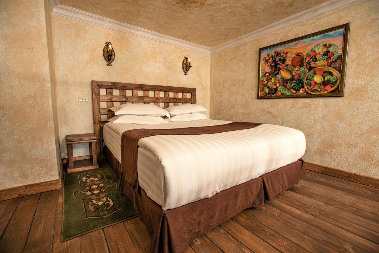 Caucasus Hotel Kasagh Εξωτερικό φωτογραφία A room at the hotel