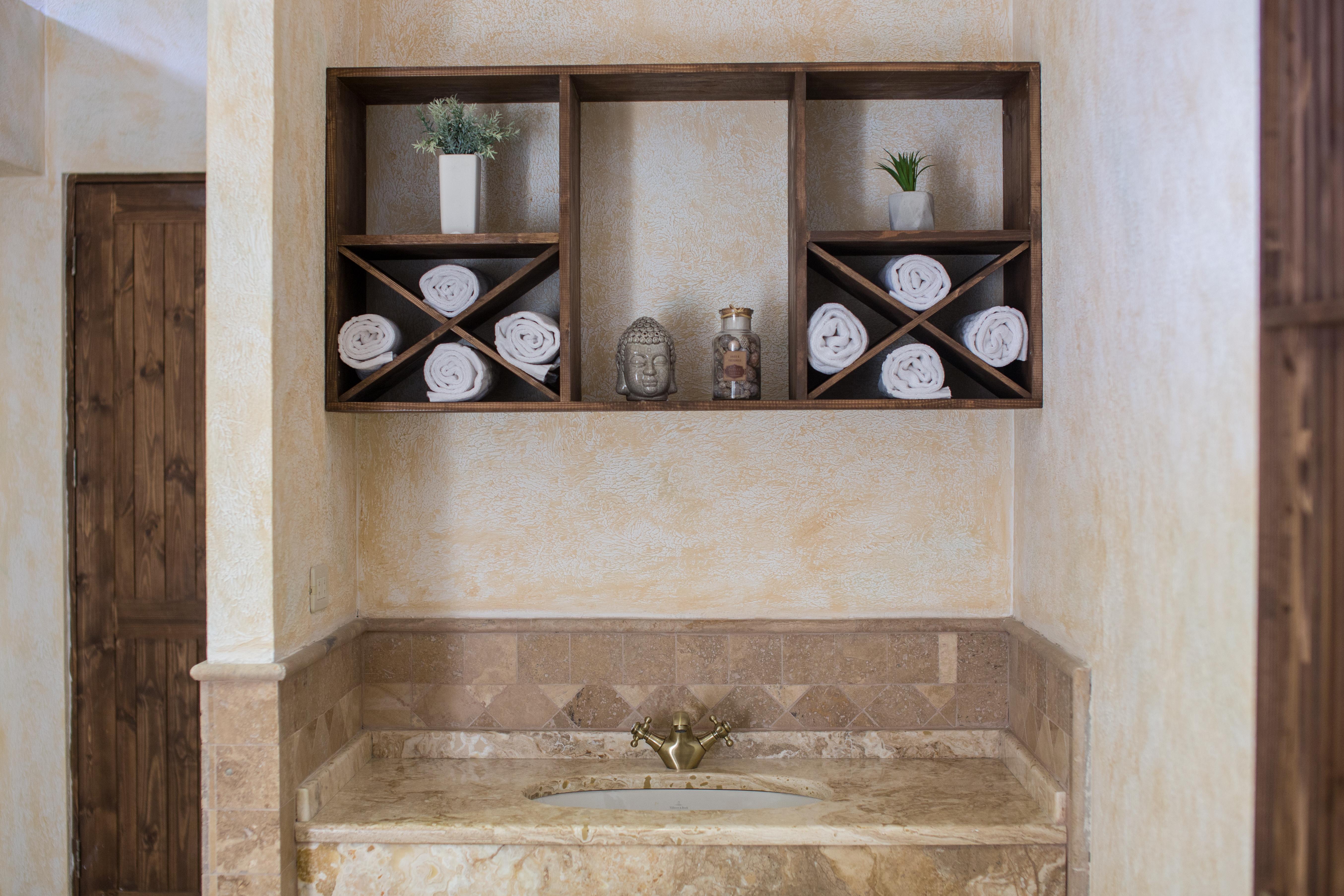 Caucasus Hotel Kasagh Εξωτερικό φωτογραφία A wall mounted towel rack