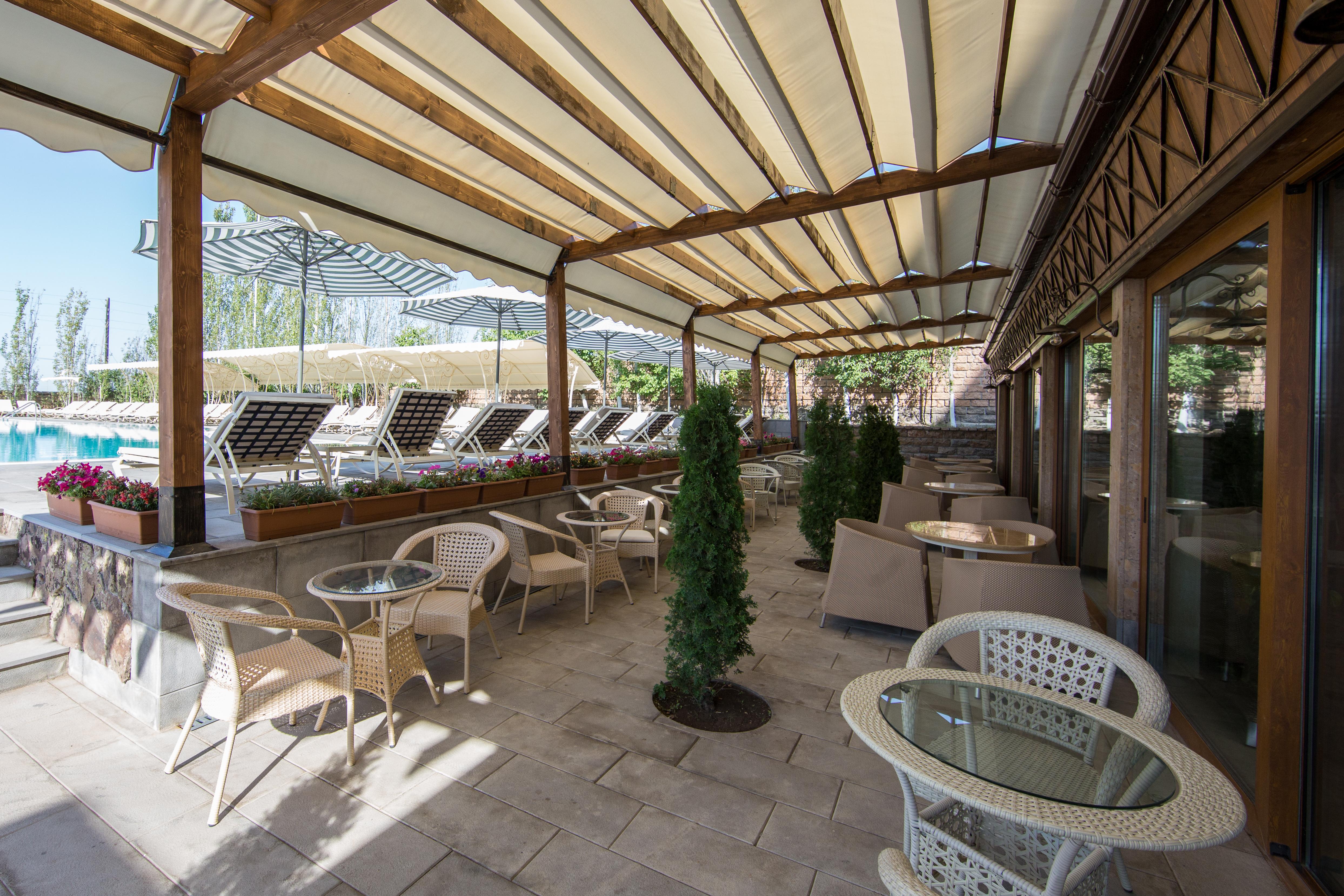 Caucasus Hotel Kasagh Εξωτερικό φωτογραφία 3D rendering of a patio