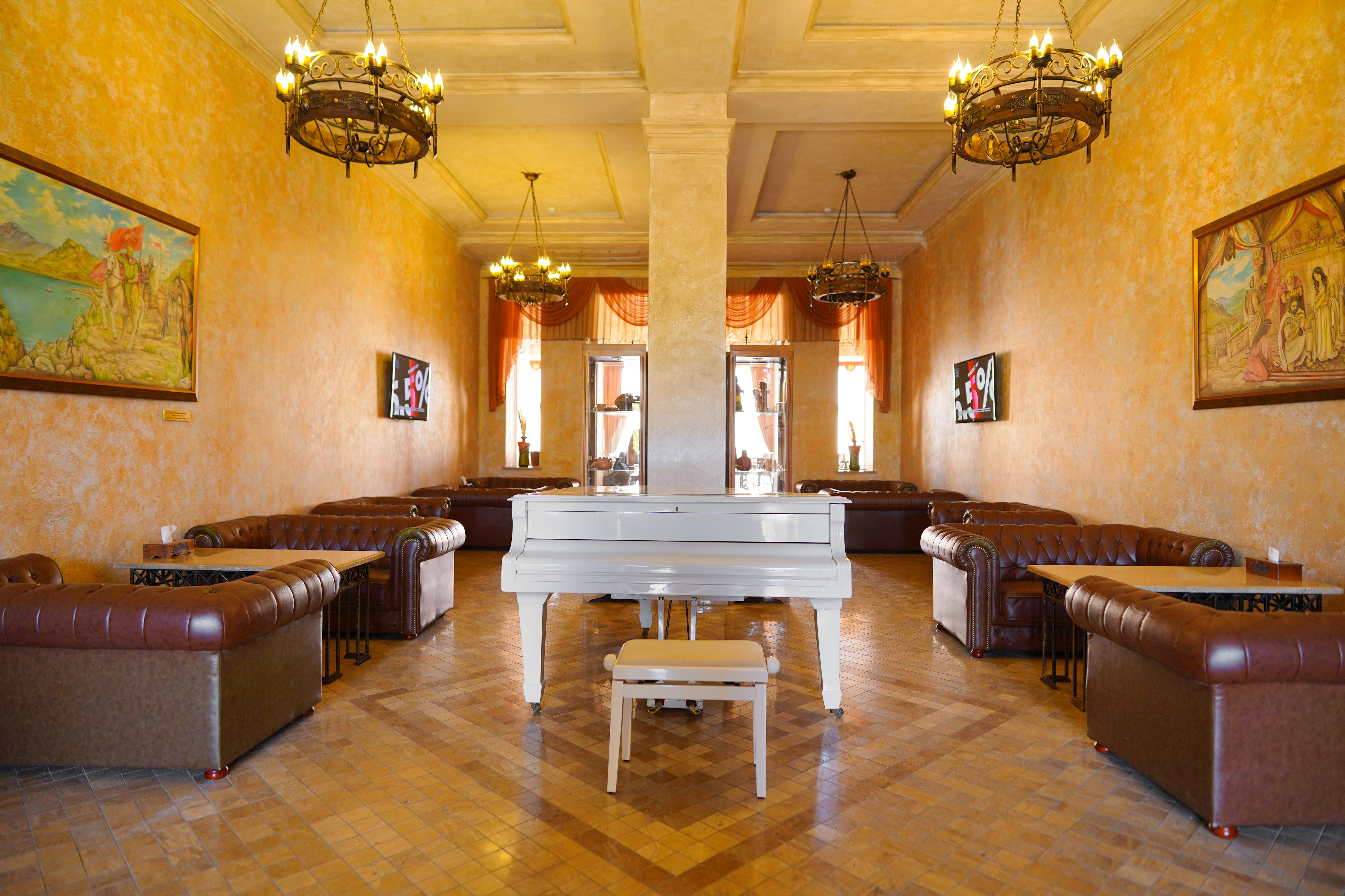 Caucasus Hotel Kasagh Εξωτερικό φωτογραφία The interior of the restaurant