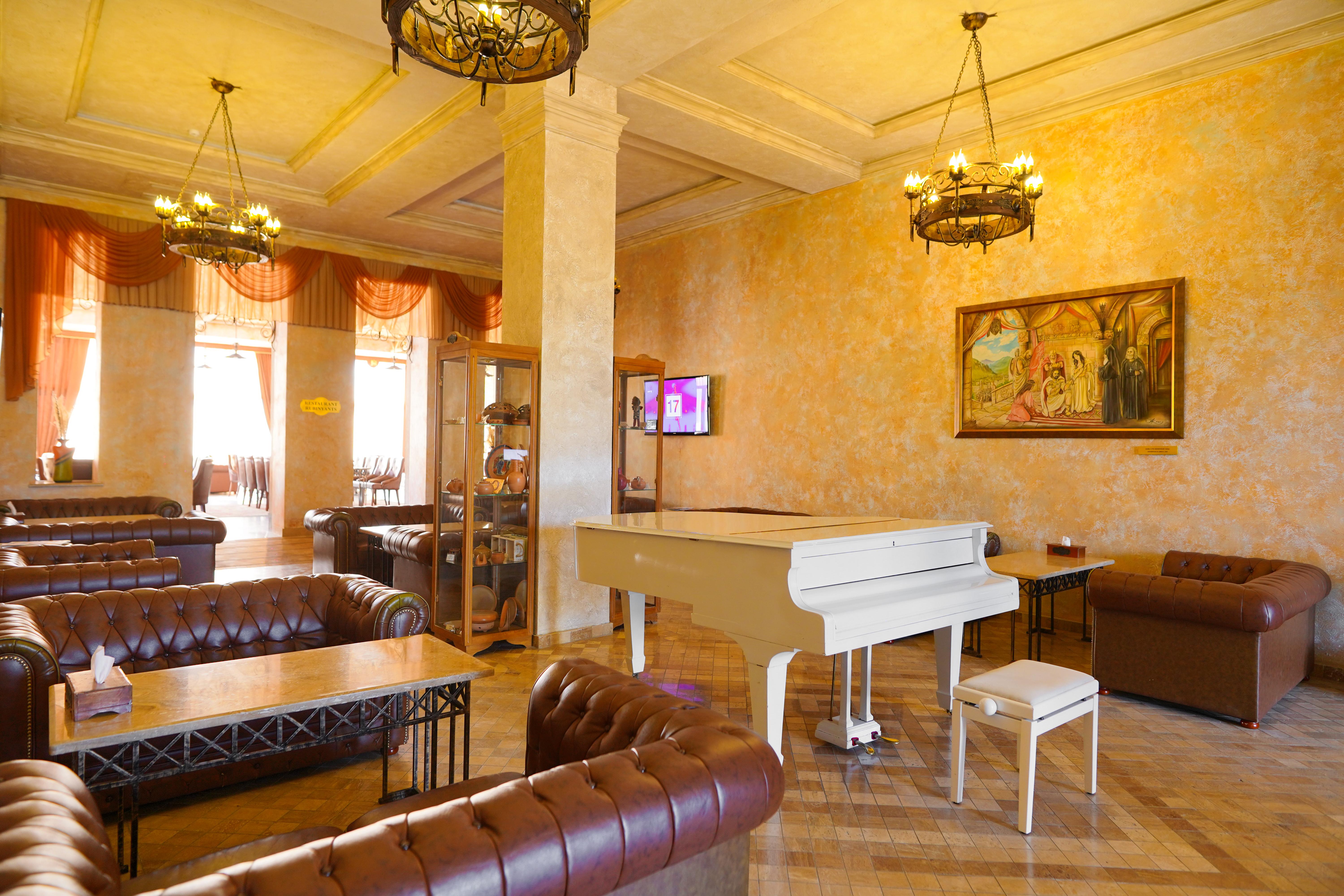 Caucasus Hotel Kasagh Εξωτερικό φωτογραφία The interior of the hotel